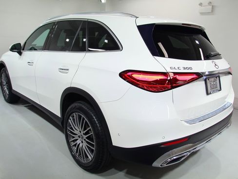 Certified 2023 Mercedes-Benz GLC 300 4MATIC image 18
