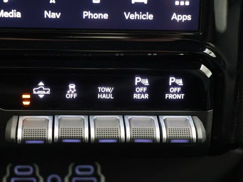 Used 2023 RAM 1500 Limited w/ Body Color Bumper Group AWD/4WD image 29