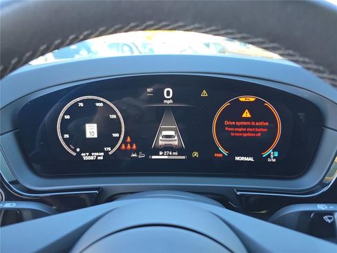 Used 2024 Porsche Cayenne image 33