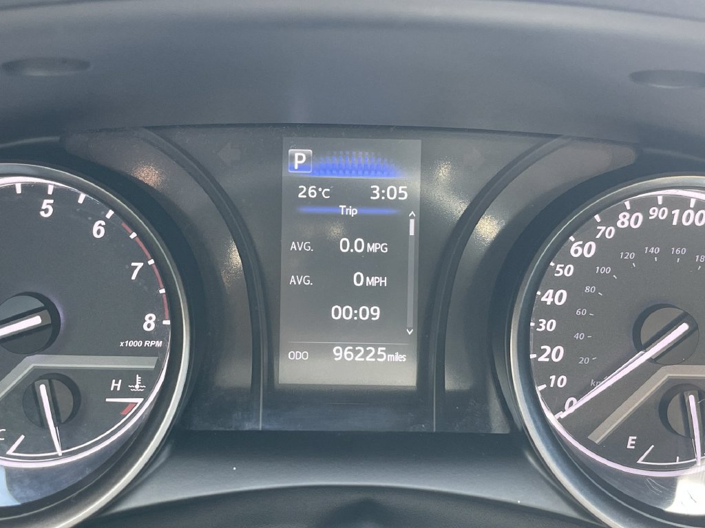 Used 2021 Toyota Camry SE FWD image 12