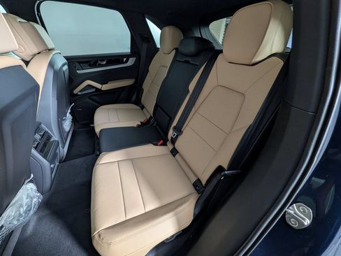 New 2026 Porsche Cayenne AWD/4WD image 24