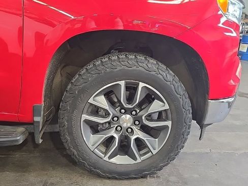 Used 2023 Chevrolet Silverado 1500 LT image 17