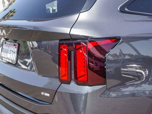 Certified 2024 Kia Sorento X-Line EX AWD/4WD image 8
