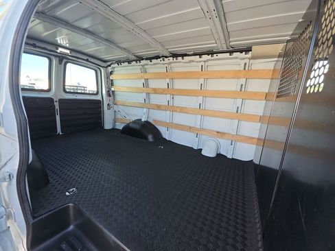 Used 2023 GMC Savana 2500 Work Van w/ Driver Convenience Package image 19