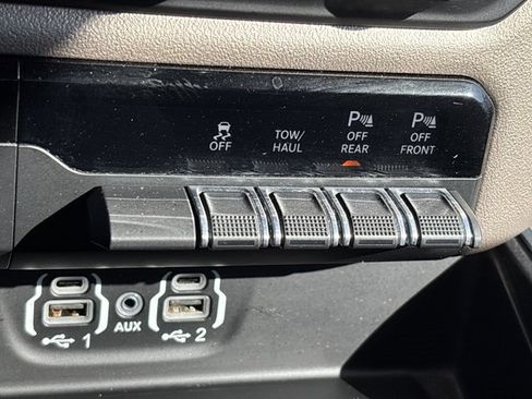 Used 2020 RAM 1500 Laramie image 38