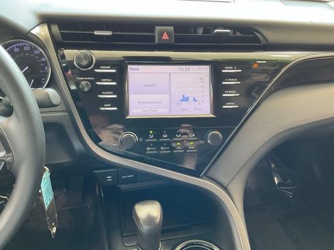 Used 2019 Toyota Camry LE FWD image 15