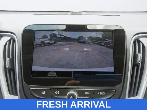 Used 2021 Chevrolet Malibu LS FWD image 28