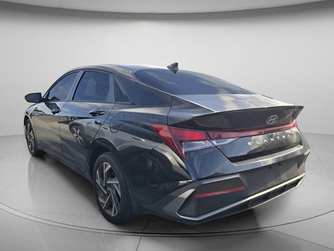 Certified 2025 Hyundai Elantra Sport FWD image 8