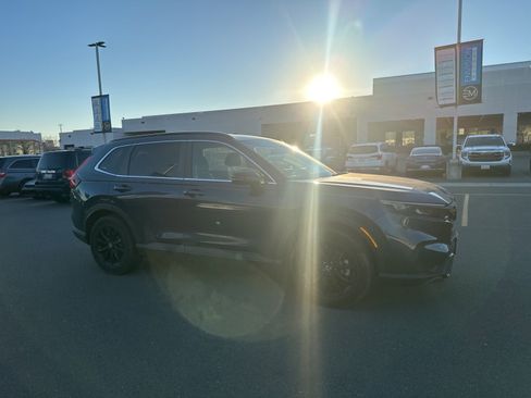Used 2023 Honda CR-V Sport image 2