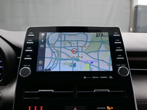 Used 2019 Toyota Avalon Limited image 20