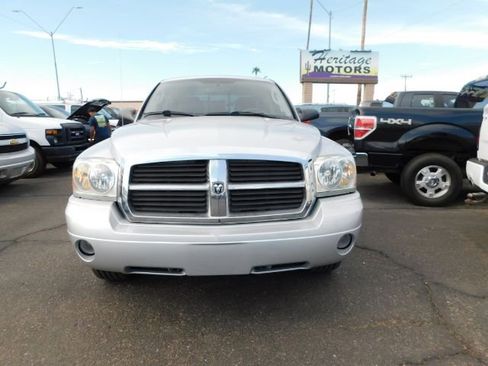 Used 2006 Dodge Dakota SLT image 2