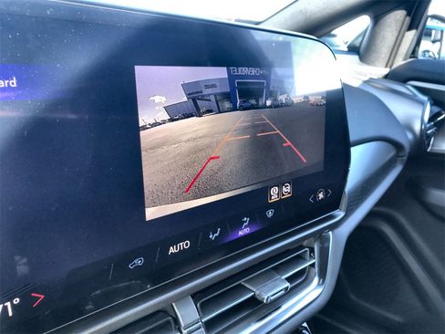 New 2026 Chevrolet Equinox EV LT image 16