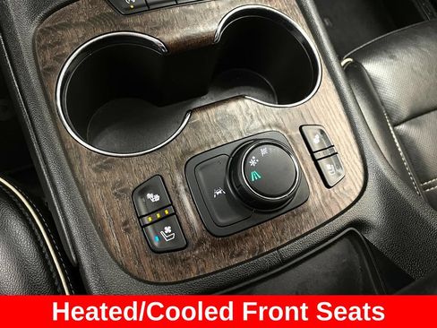 Used 2023 GMC Acadia Denali FWD image 10
