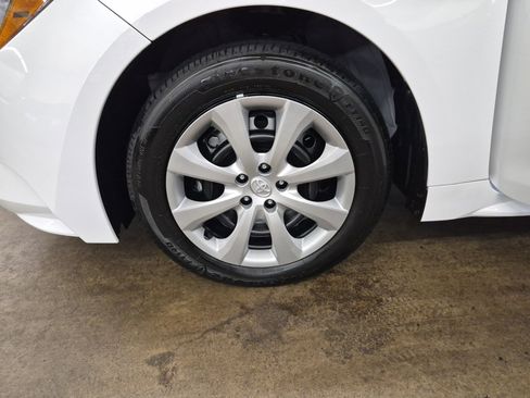 Used 2026 Toyota Corolla LE FWD image 8