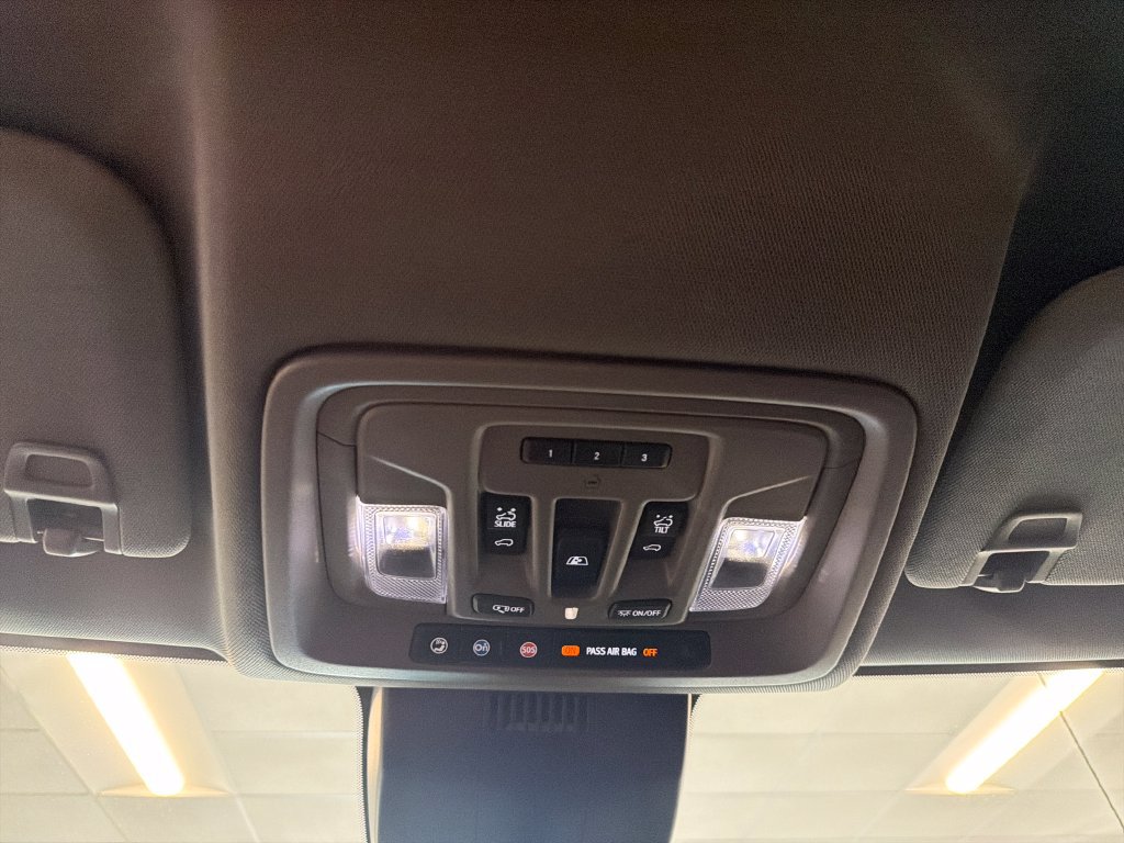 Used 2022 Chevrolet Silverado 1500 LT Trail Boss w/ LT Trail Boss Premium Package AWD/4WD image 19