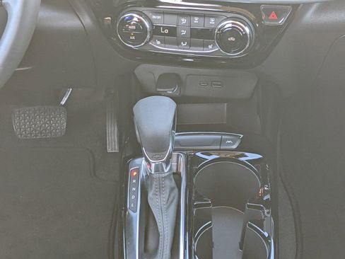 Used 2024 Chevrolet Trax LT w/ Driver Confidence Package image 16