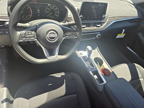 New 2026 Nissan Altima 2.5 SV FWD image 10