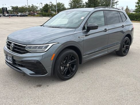 Certified 2024 Volkswagen Tiguan SE R-Line FWD image 3
