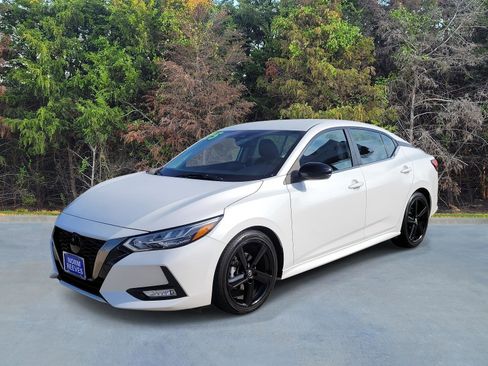 Used 2022 Nissan Sentra SR image 1