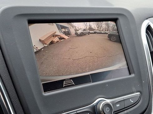 Used 2024 Chevrolet Equinox LT w/ LPO, Floor Liner Package image 17