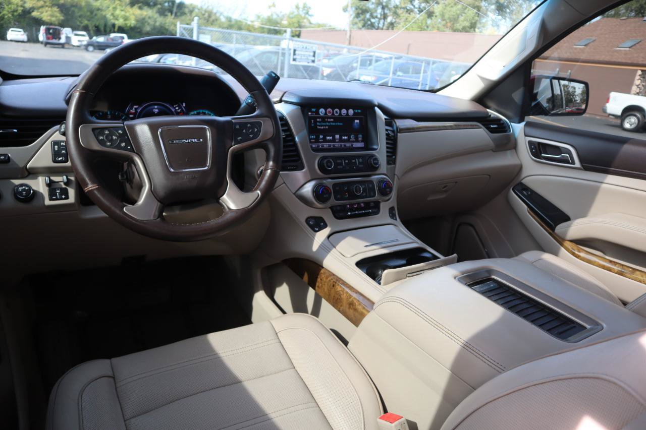 Used 2017 GMC Yukon Denali w/ Open Road Package AWD/4WD image 19