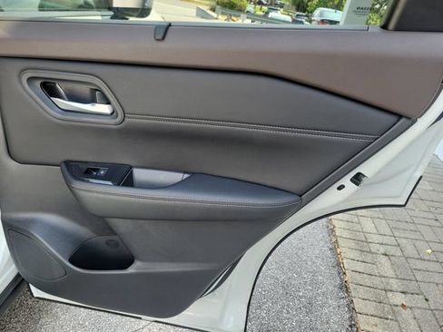 Certified 2023 Nissan Rogue SV w/ SV Premium B Package FWD image 29