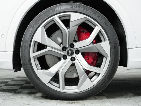 Used 2024 Audi RS Q8 AWD/4WD image 38
