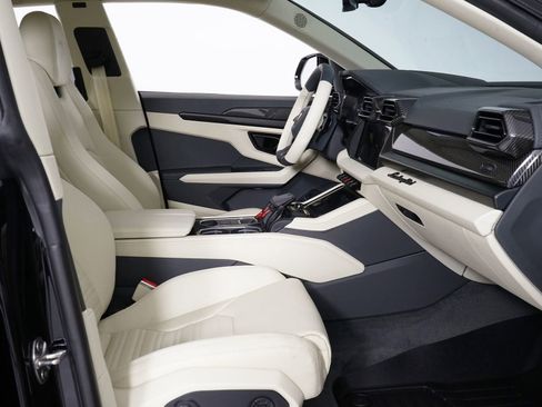 Used 2026 Lamborghini Urus SE image 28