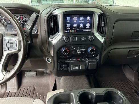 Used 2020 Chevrolet Silverado 1500 LT w/ Texas Edition image 17