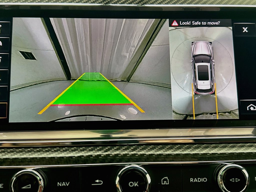 Certified 2022 Bentley Bentayga AWD/4WD image 15