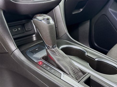 Used 2021 Chevrolet Equinox LT image 16