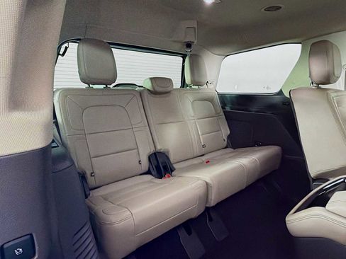 Used 2022 Lincoln Navigator Reserve AWD/4WD image 28