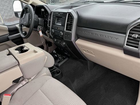 Used 2017 Ford F250 XLT image 28
