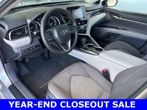Used 2023 Toyota Camry LE image 12