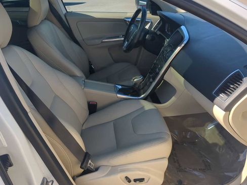 Used 2015 Volvo XC60 T5 Premier w/ Protection Package image 22