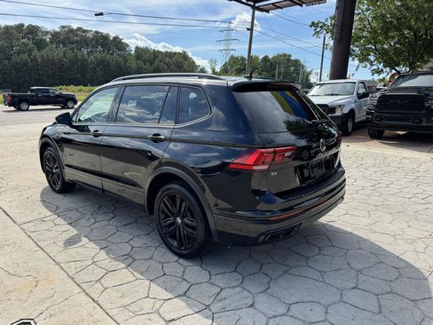 Used 2022 Volkswagen Tiguan SE R-Line AWD/4WD image 10