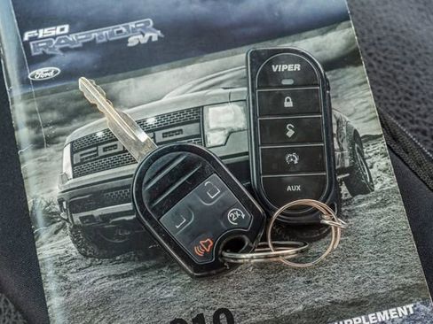 Used 2010 Ford F150 Raptor image 35