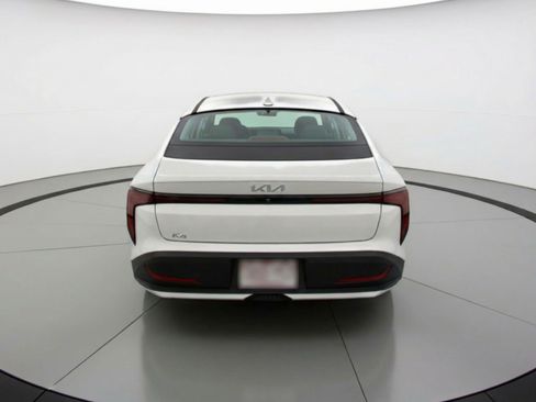 Used 2025 Kia K4 LXS image 7