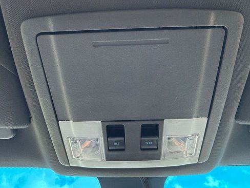 Used 2013 Ford Taurus Limited image 31