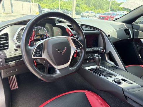 Used 2019 Chevrolet Corvette Stingray Coupe w/ Carbon Flash Badge Package RWD image 29
