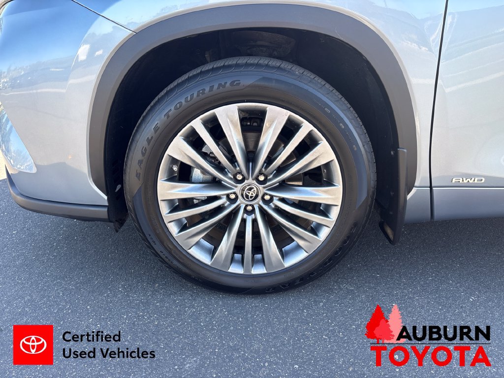 Certified 2022 Toyota Highlander Platinum AWD/4WD image 24