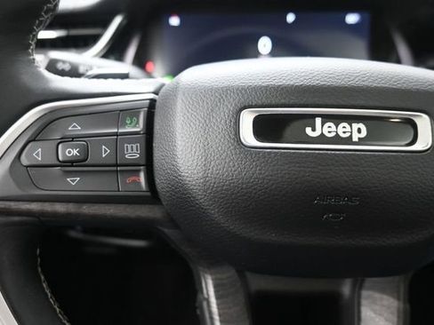 Used 2022 Jeep Grand Cherokee L Limited AWD/4WD image 27