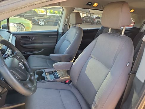 Used 2019 Honda Odyssey EX image 15