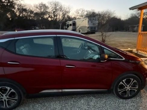 Used 2017 Chevrolet Bolt Premier w/ Driver Confidence II Package image 2