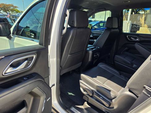 Used 2022 Chevrolet Tahoe LT w/ Luxury Package RWD image 16