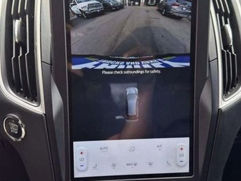 Used 2024 Ford Edge SEL image 13