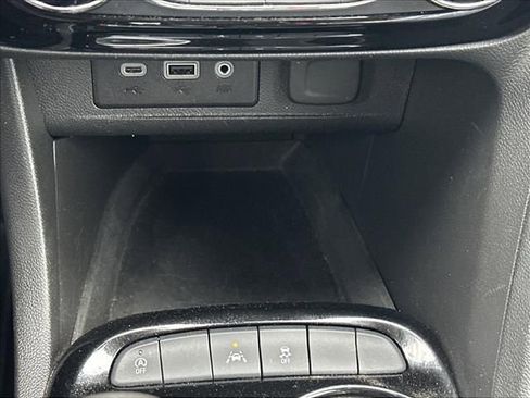 Certified 2022 Buick Encore GX Essence w/ Experience Buick Package FWD image 30