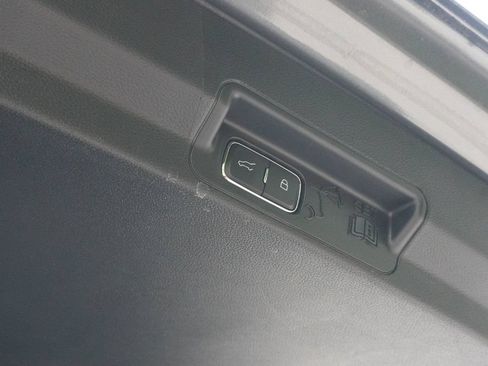 Used 2025 Ford Explorer ST-Line w/ Premium Package RWD image 16