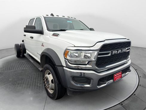 Used 2019 RAM 5500 Tradesman w/ Chrome Appearance Group image 3