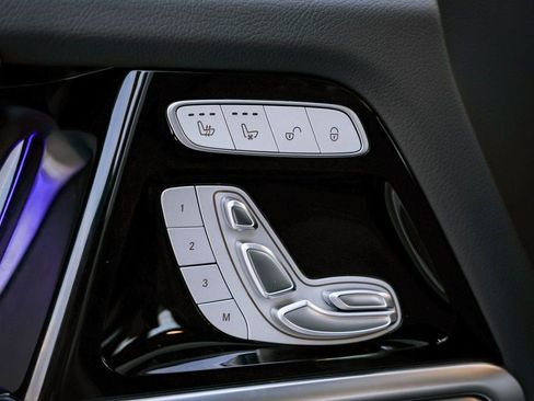 Used 2025 Mercedes-Benz G 550 w/ Manufactur Interior Package image 18